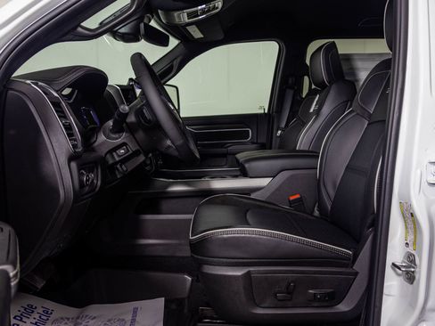 New 2026 RAM 3500 Laramie AWD/4WD image 24