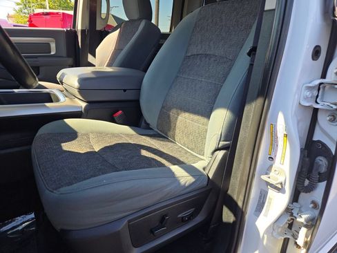 Used 2016 RAM 1500 Big Horn AWD/4WD image 24
