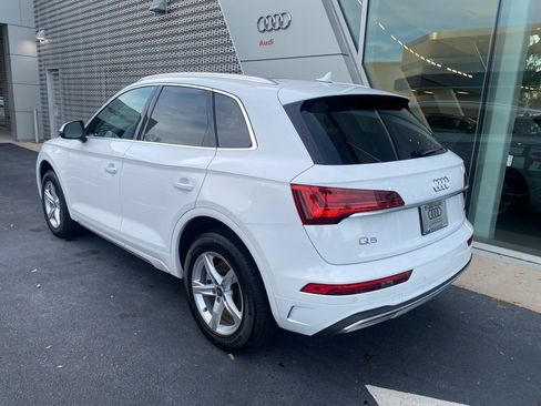 Used 2023 Audi Q5 2.0T Premium w/ Convenience Package image 6