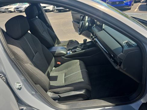Used 2023 Honda Accord Sport image 10