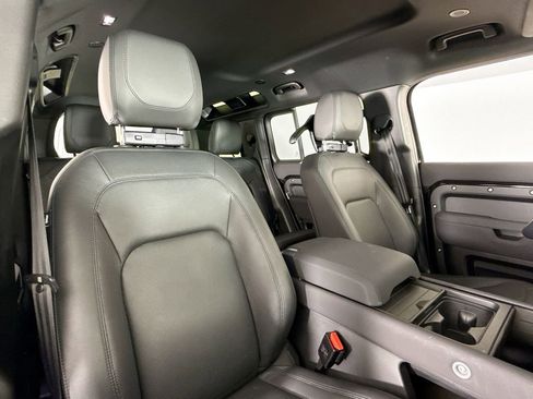 Used 2023 Land Rover Defender 110 S image 14