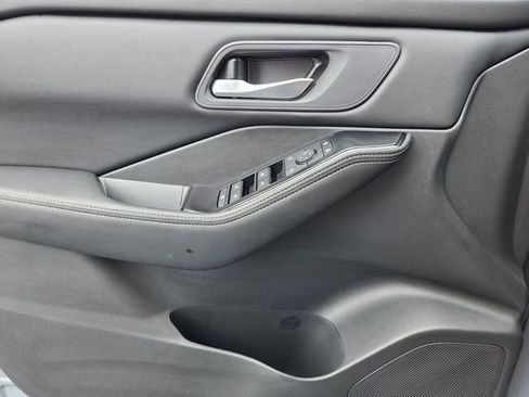 New 2026 Nissan Rogue SV AWD/4WD image 23