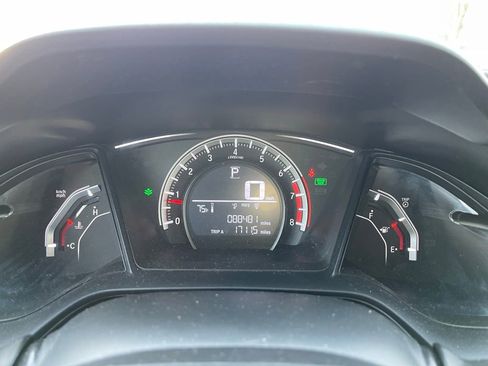 Used 2018 Honda Civic Sport image 7