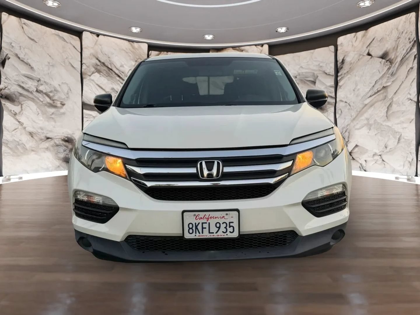 Used 2018 Honda Pilot LX image 2