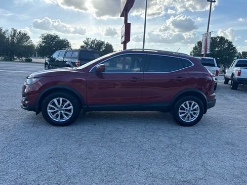 Used 2020 Nissan Rogue Sport SV FWD image 4