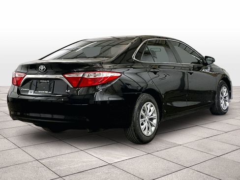 Used 2016 Toyota Camry LE FWD image 11