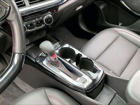 Used 2024 Chevrolet Trax RS w/ Sunroof Package image 13