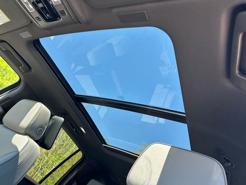 New 2026 GMC Yukon XL Elevation w/ Elevation Premium Package image 33