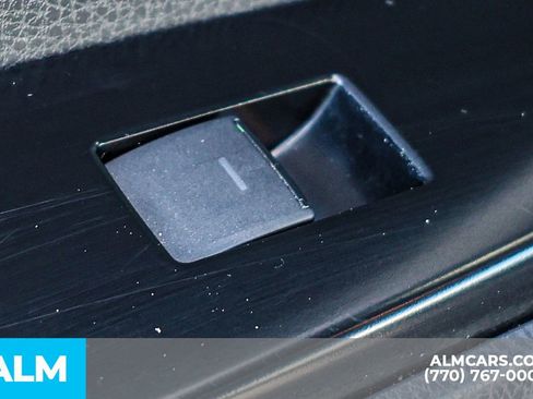 Used 2025 Toyota Camry SE image 55