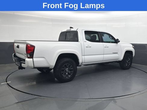 Used 2020 Toyota Tacoma SR5 w/ Technology Package AWD/4WD image 4