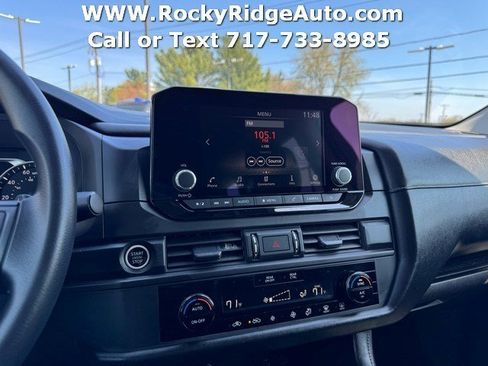 Used 2024 Nissan Pathfinder S AWD/4WD image 16