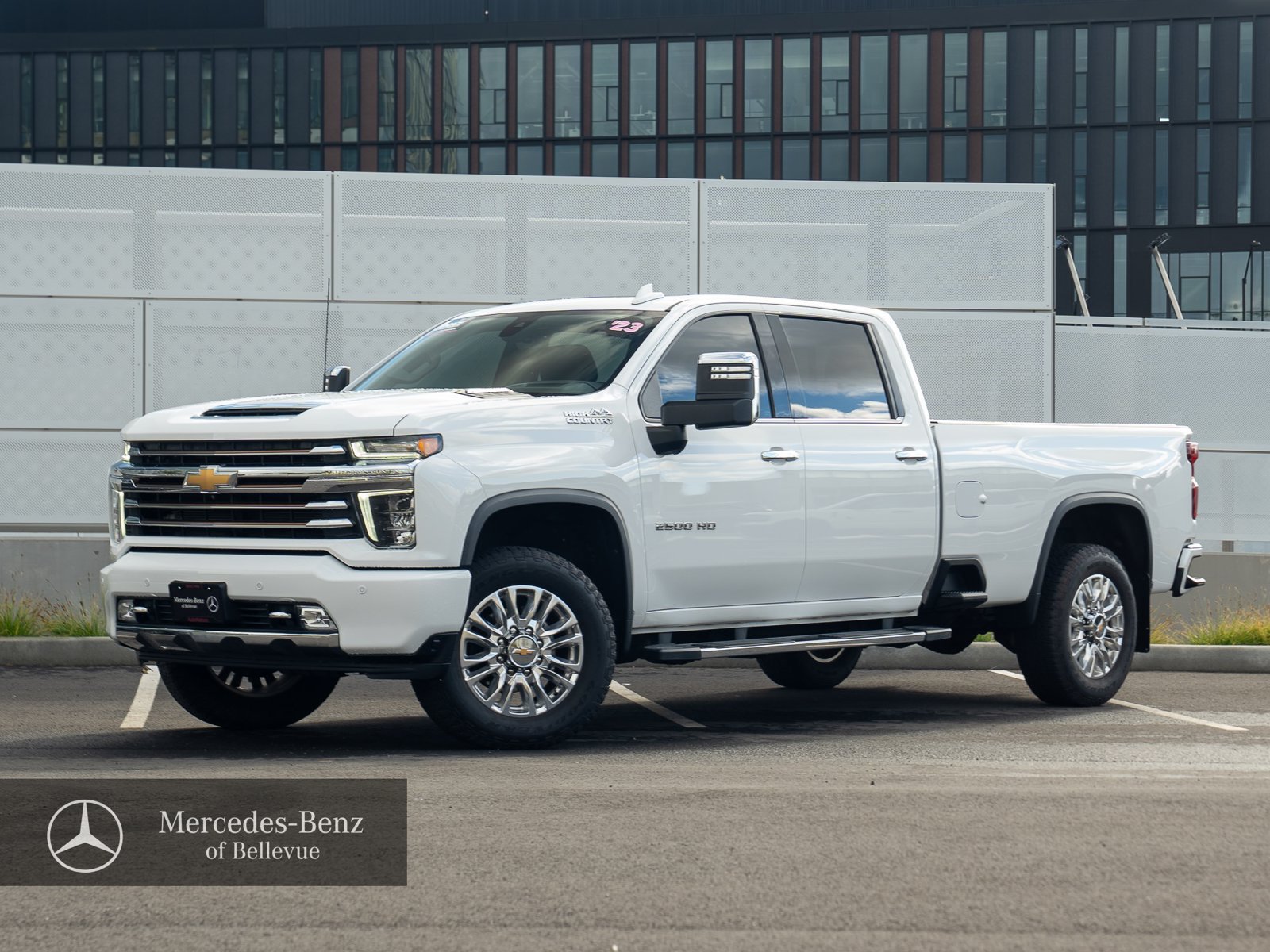 Used 2023 Chevrolet Silverado 2500 High Country AWD/4WD image 1