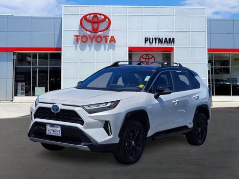 Used 2023 Toyota RAV4 XSE AWD/4WD image 8