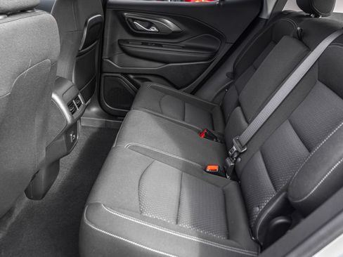 Used 2023 GMC Terrain SLE w/ Driver Convenience Package FWD image 30