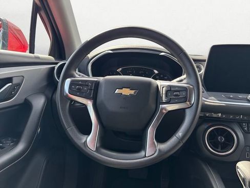 Used 2025 Chevrolet Blazer LT image 12