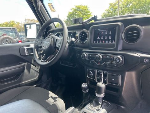 Used 2023 Jeep Wrangler Sport S image 25