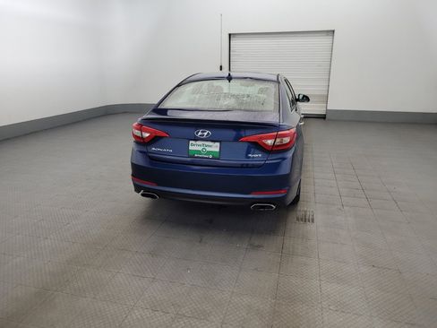 Used 2016 Hyundai Sonata Sport w/ Option Group 02 FWD image 7