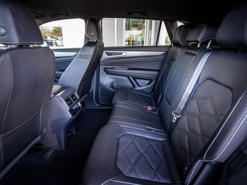 New 2026 Volkswagen Atlas Cross Sport SE image 46