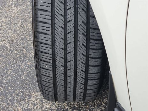 Used 2017 Nissan Pathfinder Platinum w/ Cargo Package image 10