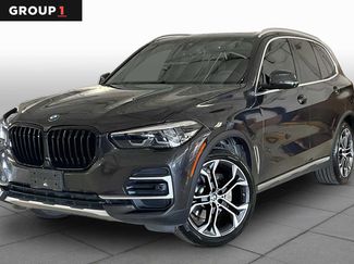 Used 2022 BMW X5 sDrive40i w/ Parking Assistance Package RWD video 1