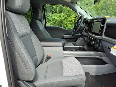 New 2026 Ford F250 XLT w/ XLT Premium Package AWD/4WD image 14