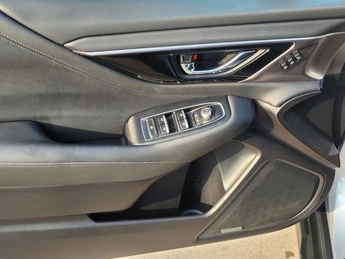 Certified 2023 Subaru Outback Limited image 4