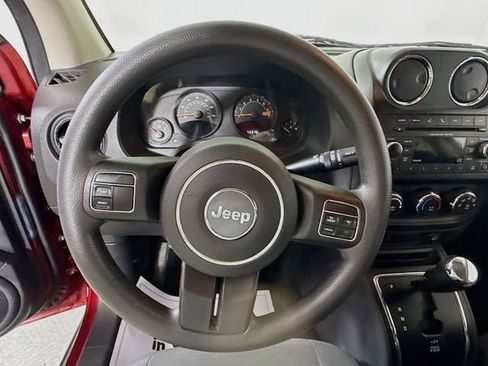 Used 2017 Jeep Compass Sport AWD/4WD image 13