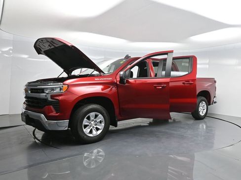 Used 2024 Chevrolet Silverado 1500 LT image 33