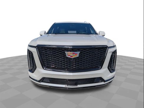 Certified 2025 Cadillac Escalade ESV Sport Platinum AWD/4WD image 9