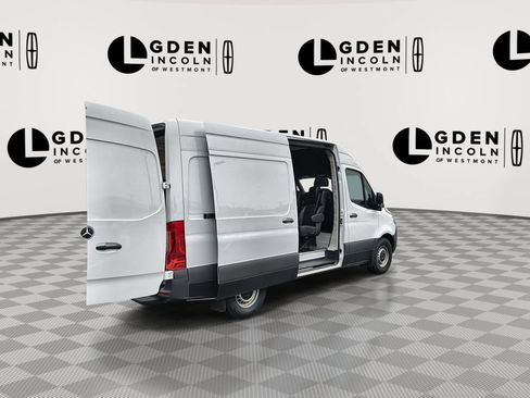Used 2023 Mercedes-Benz Sprinter 1500 image 8