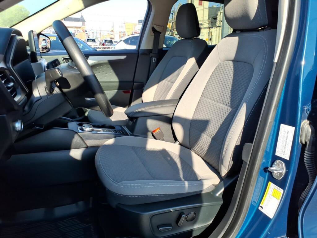 Used 2020 Ford Escape SE AWD/4WD image 9