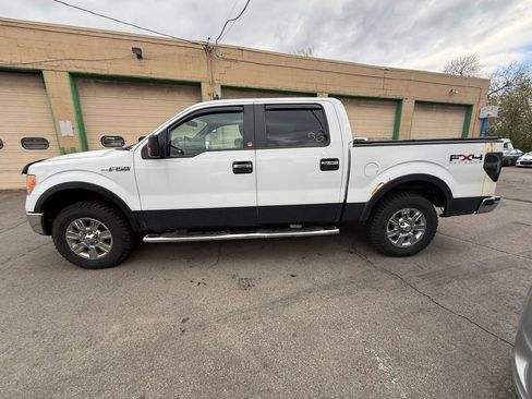 Used 2011 Ford F150 XLT w/ XLT Chrome Pkg AWD/4WD image 9