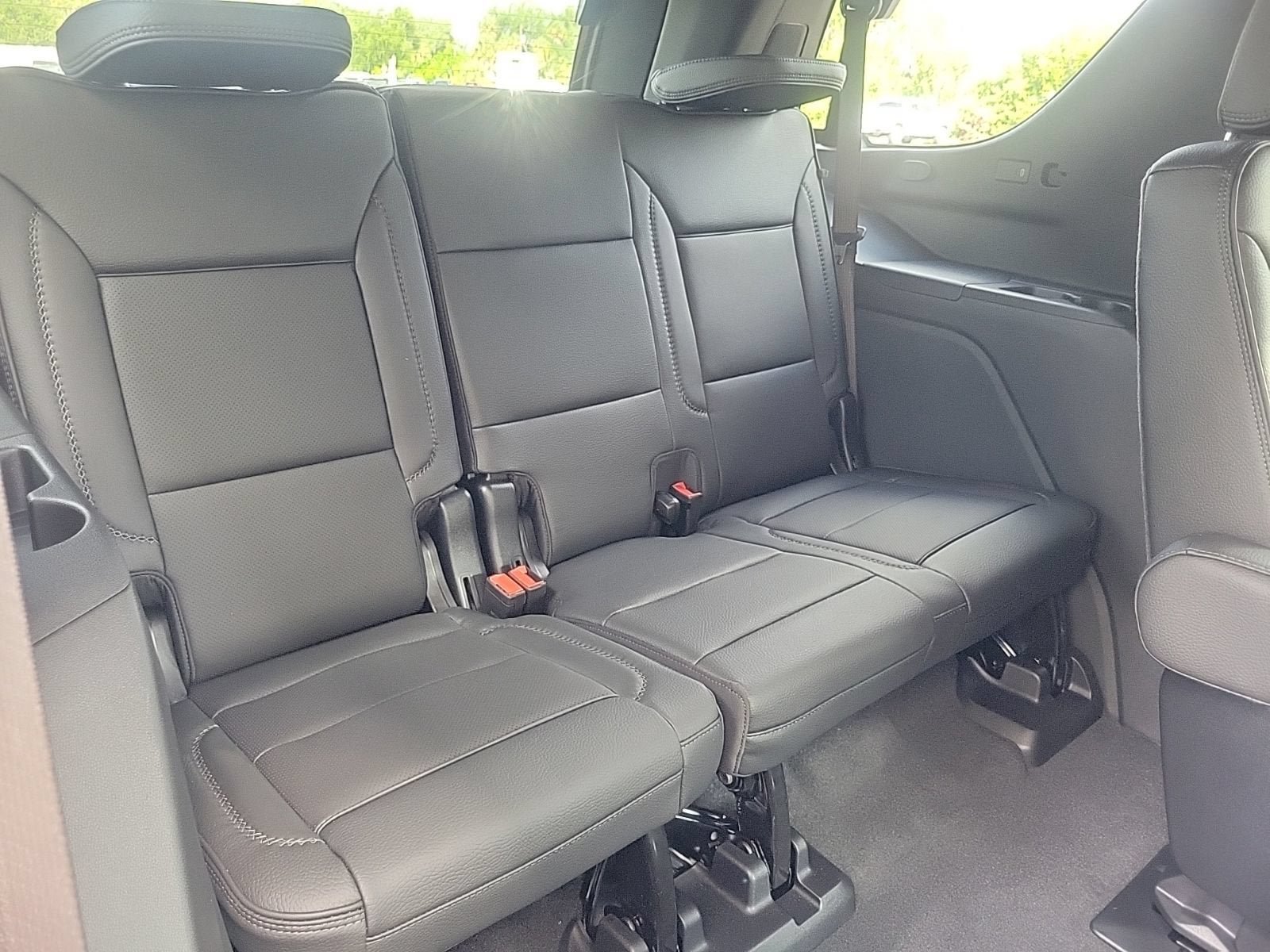 New 2026 GMC Yukon Denali w/ Sun & Power Step Package AWD/4WD image 11
