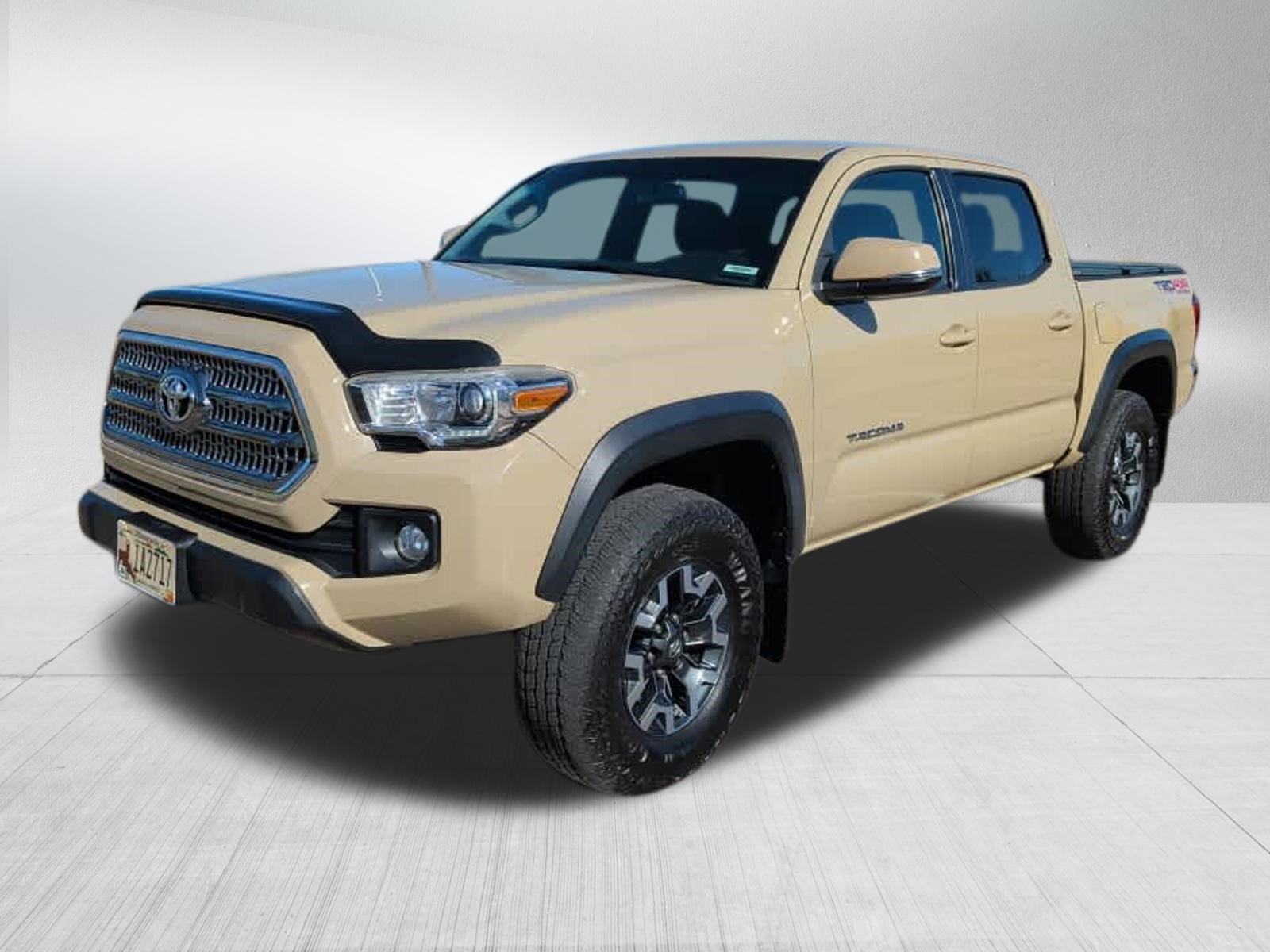 Used 2017 Toyota Tacoma TRD Off-Road w/ Tow Package (A/T) AWD/4WD image 3