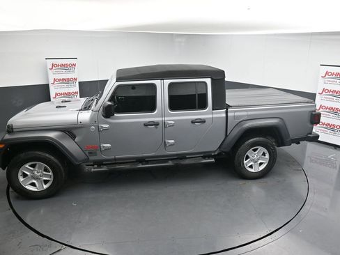Used 2020 Jeep Gladiator Sport w/ Quick Order Package 24S AWD/4WD image 27