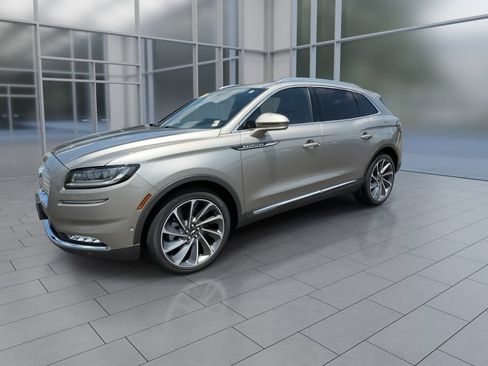 Used 2023 Lincoln Nautilus Reserve w/ Equipment Group 202A AWD/4WD image 4
