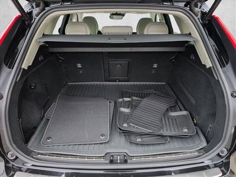 Used 2019 Volvo XC60 T5 Inscription w/ Protection Package Premier FWD image 6