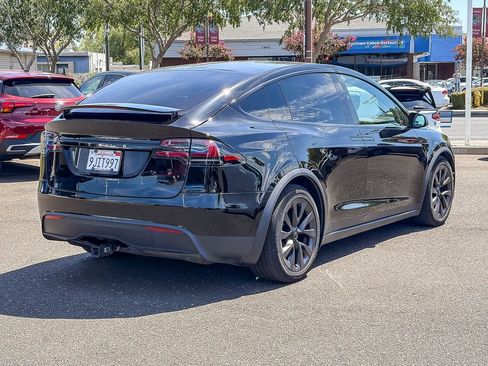 Used 2023 Tesla Model X AWD/4WD image 4