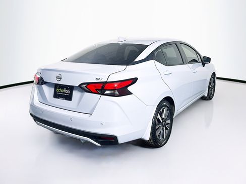 Used 2024 Nissan Versa SV w/ Trunk Package image 9