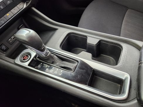 Used 2024 Nissan Sentra SV FWD image 25