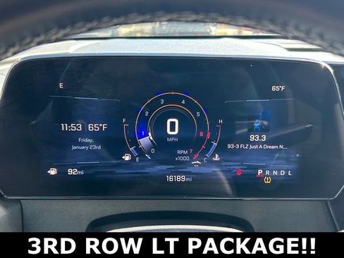 Used 2025 Chevrolet Traverse LT image 19