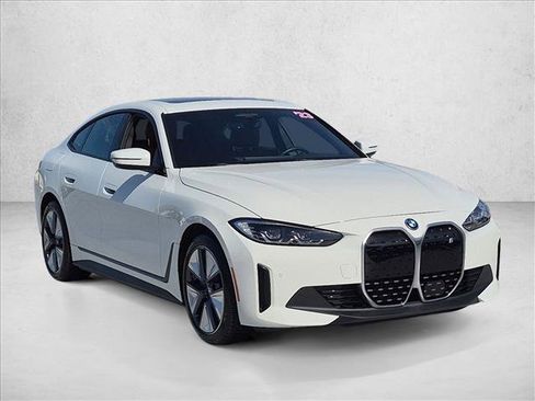 Used 2023 BMW i4 eDrive40 RWD image 3