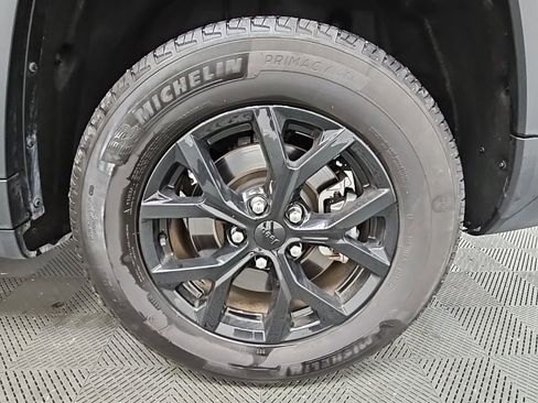 Used 2024 Jeep Grand Cherokee L Laredo image 47