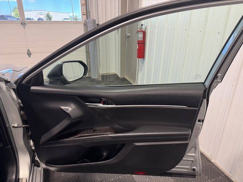 Used 2024 Toyota Camry SE FWD image 14
