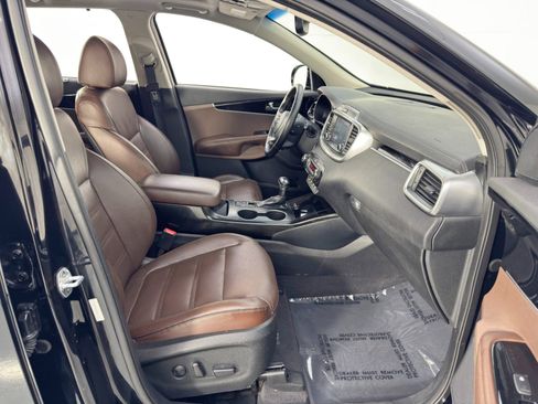 Used 2019 Kia Sorento SX w/ SX Touring Package image 15