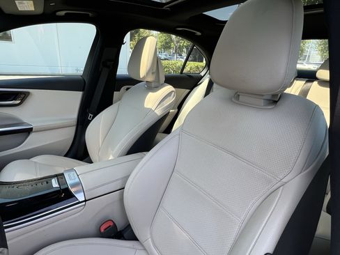 Used 2023 Mercedes-Benz C 300 Sedan image 16