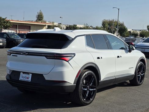 New 2026 Chevrolet Equinox EV LT w/ LPO, Blackout Package image 7