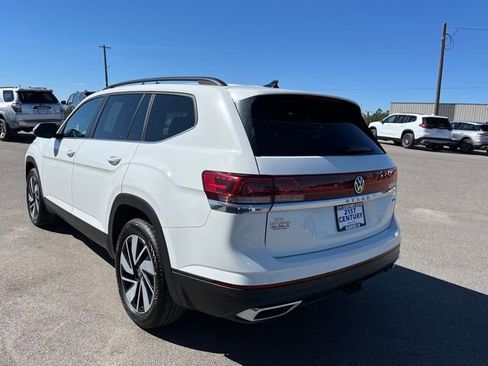 Used 2024 Volkswagen Atlas SE image 11