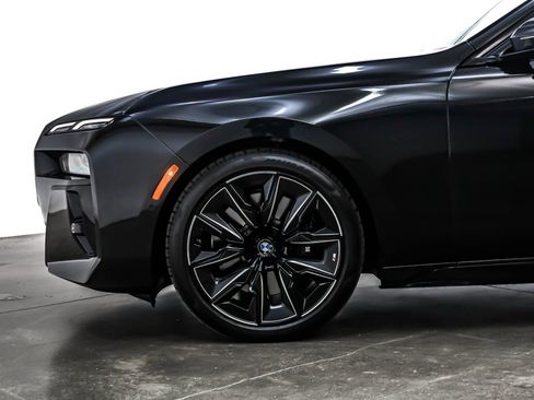 Used 2025 BMW 740i 740i Sedan w/ Premium Package image 10