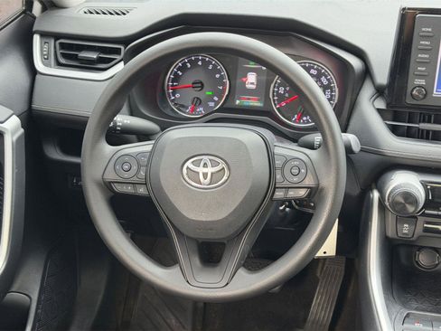 Used 2019 Toyota RAV4 LE image 40